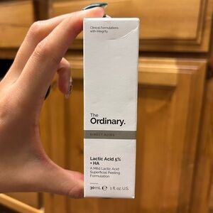 NWT The Ordinary Lactic Acid 5% + HA 2% Gentle Facial Exfoliating Serum